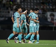 ‘최하위’ 안산, 서울E 3-0 완파…부천, 천안에 2-1 역전승 [K리그2 종합]