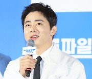 ‘파일럿’ 조정석 “턱선 위해 림프선 마사지…두 번 정도 예뻤다”