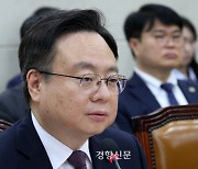 국회 복지위 청문회 “2000명 증원 근거 뭐냐” 집중 질의