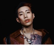 Jay Park creates a buzz with post on adult site