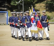 지작사 의장대, 6.25 참전용사 앞에서 시범