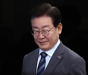 우상호 “이재명 대표 연임, 중도층 비판 받을 수 있어”