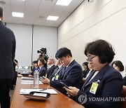 국회 복지위 출석한 임현택 의협 회장과 의료계 관계자들