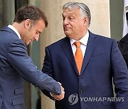 epaselect FRANCE HUNGARY DIPLOMACY