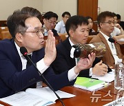 시멘트 대체연료 설명하는 환노위 진술인