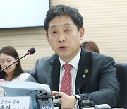 김주현 금융위원장 “집값 띄우려 ‘스트레스 DSR’ 연기? 말도 안돼”