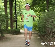 [양종구의 100세 시대 건강법]“고관절에 인공관절… 그래도 달리기는 멈출 수 없죠”