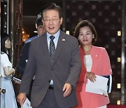 추대냐 찬반투표냐… 이재명 일극체제 앞둔 민주당의 고민