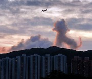 홍콩 하늘에 뜬 강아지 구름…합성 아니고 진짜네