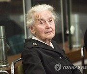 "홀로코스트는 오래된 거짓말"···독일 95세 극우 할머니 징역형