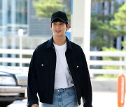 김수현, 청바지+흰티만 입어도 빛나[TEN포토]