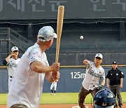 호국보훈의달, 시구나선 미2사단·한미연합사단 부사단장들