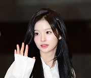 엔믹스 설윤 ‘당기면 더 예쁨’ [MK포토]