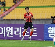 '천재 고교생' 18세 양민혁, EPL 명문팀 이적 급물살... 강원 "최고 이적료로 자존심 세워주겠다"