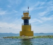 부안군 모항 암초에 항로표지 설치…"14km 거리서도 보여"