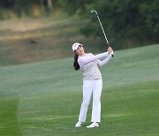 '자석 어프로치' 서연정, KLPGA 버치힐 코스레코드 타이 63타(종합)