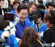 시·도당위원장 선거도 '친명' 휩쓴다…'개딸' 비중 높여