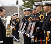 尹, 제2연평해전 승전일 맞아 "평화는 힘으로 지키는 것"