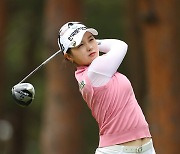 '6연속 버디' 박현경, 맥콜·모나 용평오픈 2R 단독 선두…'2주 연승 조준' [KLPGA]