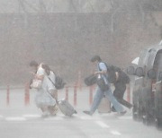 [내일 날씨] 전국에 물폭탄 쏟아진다… 제주 최대 200㎜