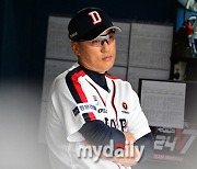 [MD포토] 이승엽 감독 '2회까지 피홈런 3개, 어이가 없네'