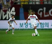 '안데르손 첫 골+정승원 2G 연속 골' 수원FC, 수중전 끝 대전에 2-0 승리