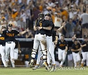 CWS Finals Baseball