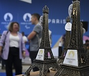 (SP)FRANCE-PARIS-OLYMPICS-OFFICIAL STORE