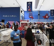 (SP)FRANCE-PARIS-OLYMPICS-OFFICIAL STORE