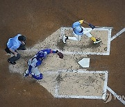 Cubs Brewers Baseball