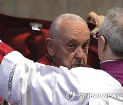 Vatican Pope Pallium