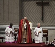 Vatican Pope Pallium