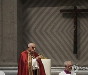 Vatican Pope Pallium