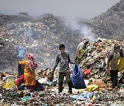 Climate India Heat Garbage Pickers