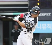 '8회 강백호 결승포' KT, 삼성과 더블헤더 2차전서 2-1 역전승