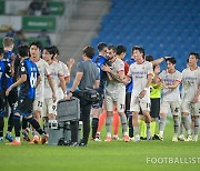 [포토] 인천에게 1-0 승리 거두고 2연패 탈출하는 강원