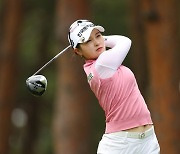 박현경, KLPGA 2주 연속 우승…상금·대상·다승 선두