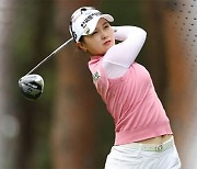 KLPGA 박현경, 2주 연속 우승…상금·대상·다승 선두