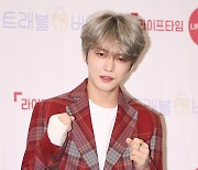 김재중, 고(故) 박용하 14주기 추모 "정신과 마음 위로받고 와"