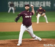 'KBO 통산 56승' 요키시, 두산 입단 테스트 실시…"한 차례 더 지켜본다" [잠실 현장]