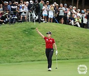 KLPGA 박현경, 2주 연속 우승+시즌 3승…상금·대상·다승 선두(종합)