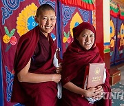 (InXizang)CHINA-XIZANG-LHASA-BUDDHIST NUNS-CHI RAM PA DIPLOMA (CN)