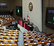 민주당, 이재명 대북 송금·대장동 수사 검사 4명 탄핵안 발의