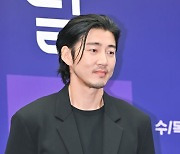 윤계상, '모범택시2' 감독 만났다...11년 만의 지상파 드라마 복귀 [공식]