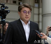 '뺑소니 혐의' 김호중, '검찰 출신' 포함 변호인 6명 선임