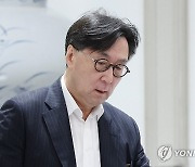 국무회의 참석하는 장호진 국가안보실장