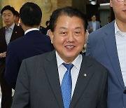 밝은 표정의 김병주 의원