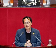 특검법 찬성 토론 펼치는 박주민 의원