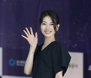 국민 첫사랑에서 ‘믿보배’로…수지, 데뷔 14주년