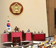 채 해병 특검법 본회의 상정…국민의힘, 필리버스터 '맞불'